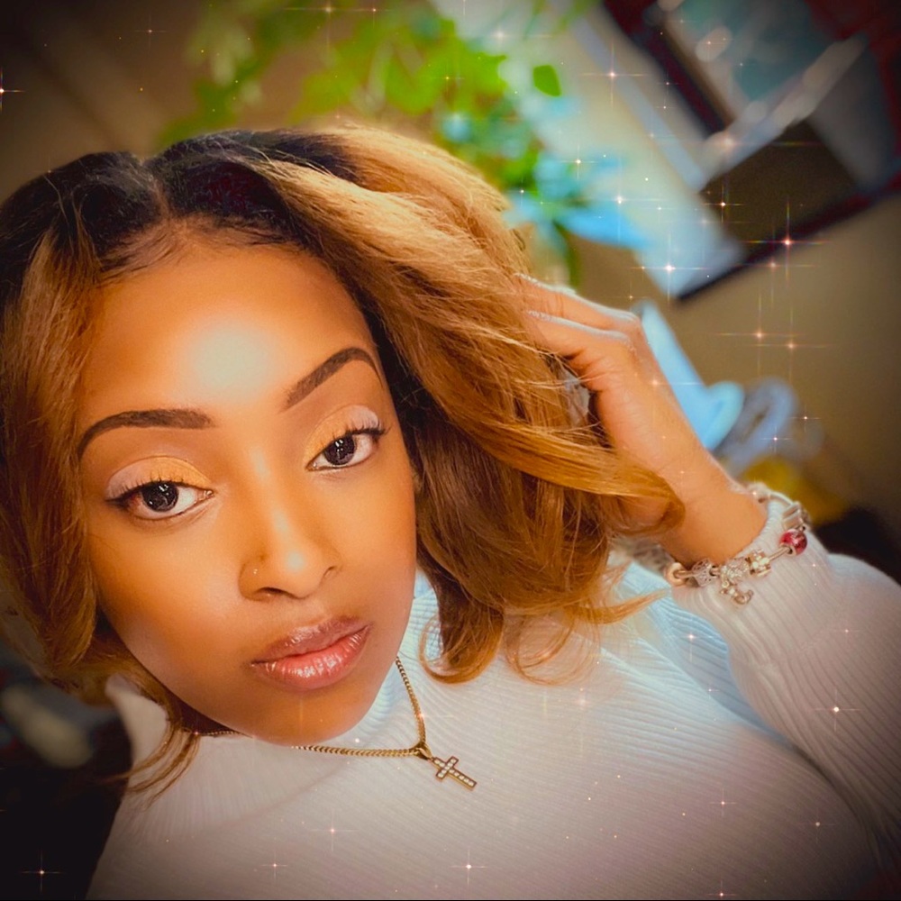 Meet your Posher, Idalia